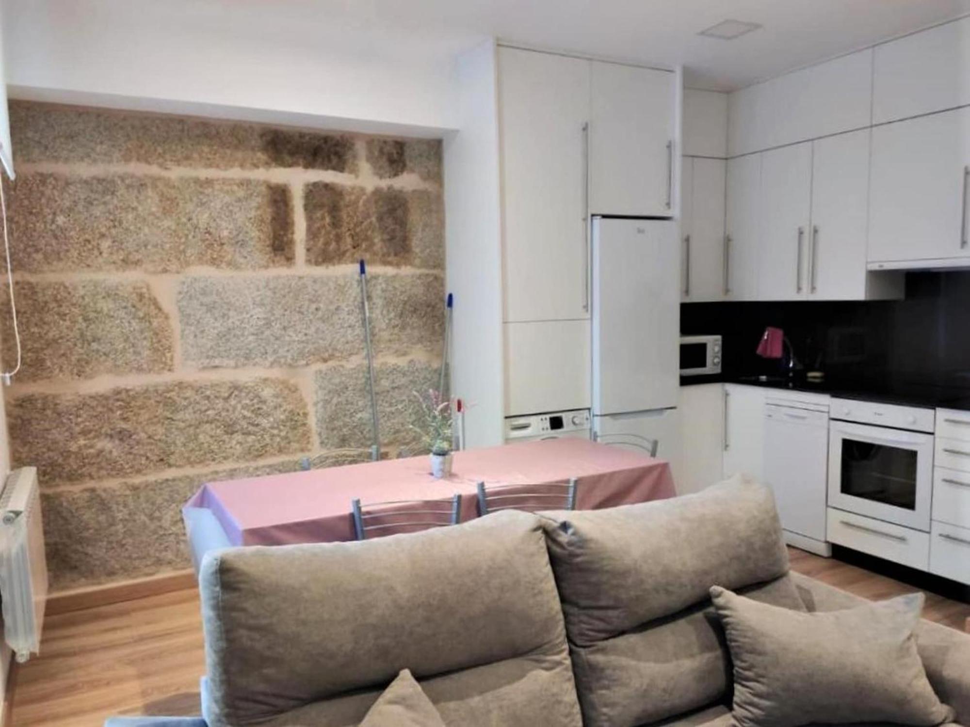 Charming Apartment In Ourense Overlooking The City Exterior foto