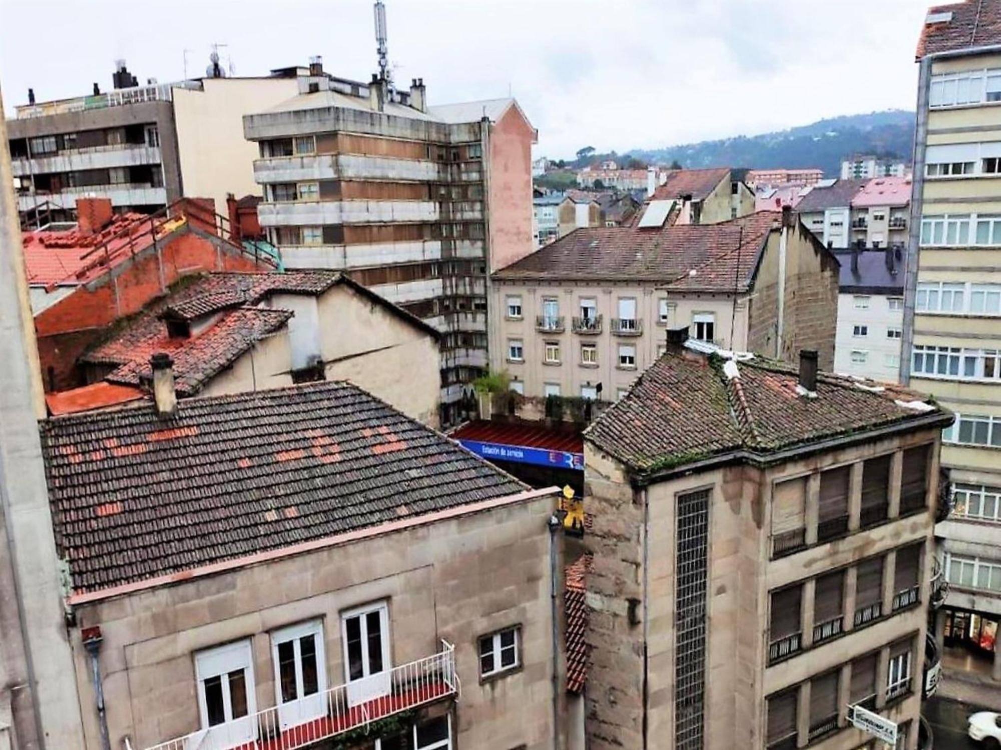Charming Apartment In Ourense Overlooking The City Exterior foto